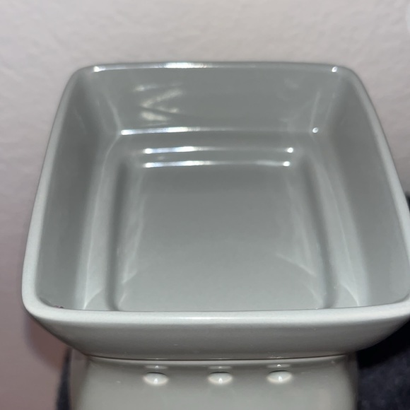 Scensty grey wax warmer 🩶 - Picture 2 of 3